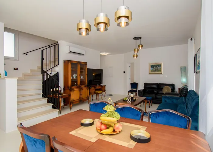 Villa Modern Angelina In - By Istrabook Poreč