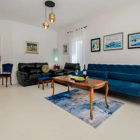 Modern Angelina In Villa