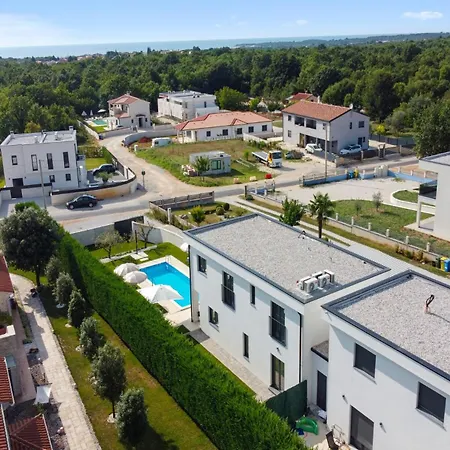 Modern Angelina In Villa *