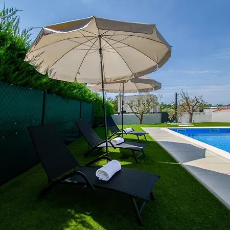 Modern Angelina In * Porec